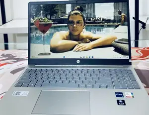 New Laptop HP Stream Notebook 16GB Intel Core I7 SSD 512GB