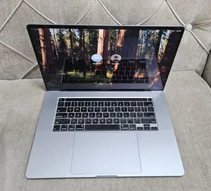 Photo - New Laptop Apple MacBook Pro 2019 32GB Intel Core I9 SSD 512GB