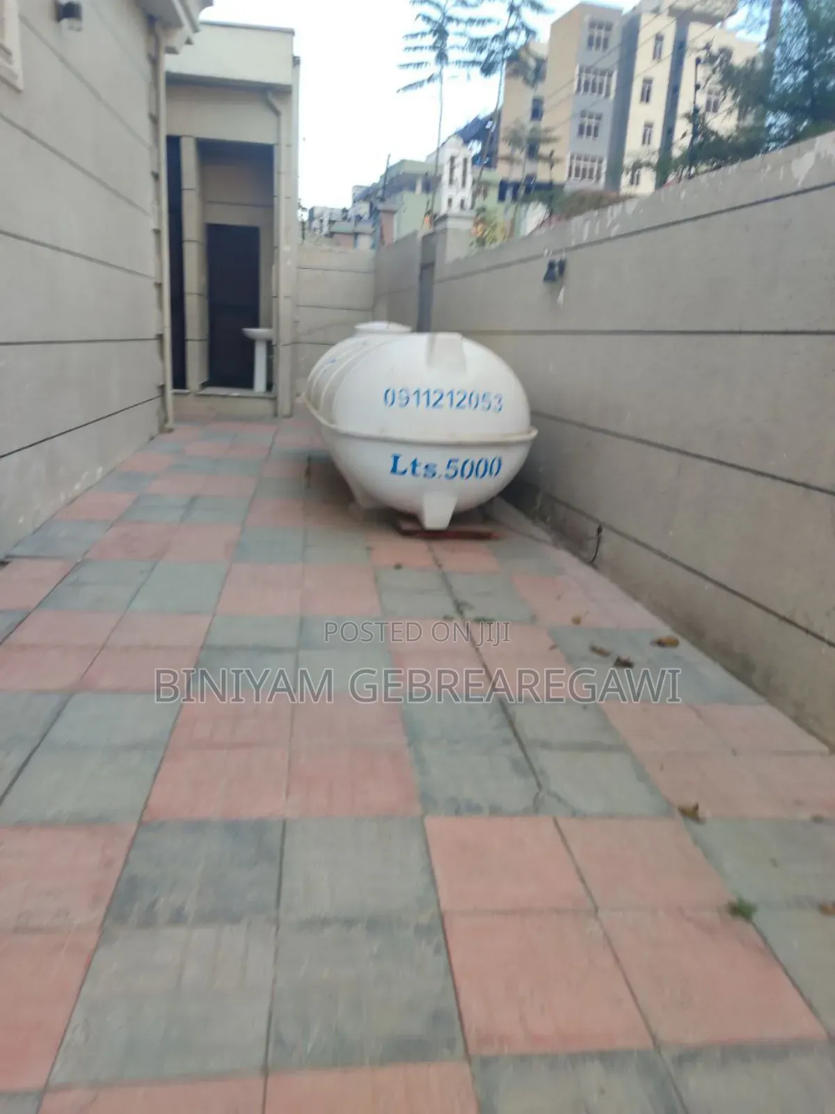 5bdrm Villa in House, Yeka for rent