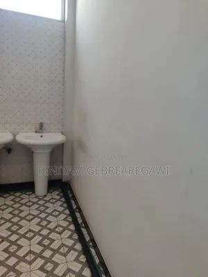 3bdrm Apartment in Apartment, Yeka for rent