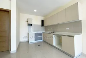 7bdrm House in G+3, Yeka for rent