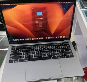 New Laptop Apple MacBook Pro 2019 8GB Intel Core I5 SSD 128GB