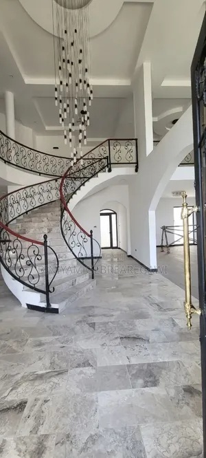 7bdrm House in G+3, Yeka for rent