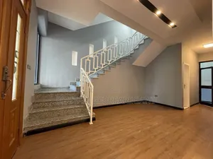 6bdrm House in G+3, Yeka for rent