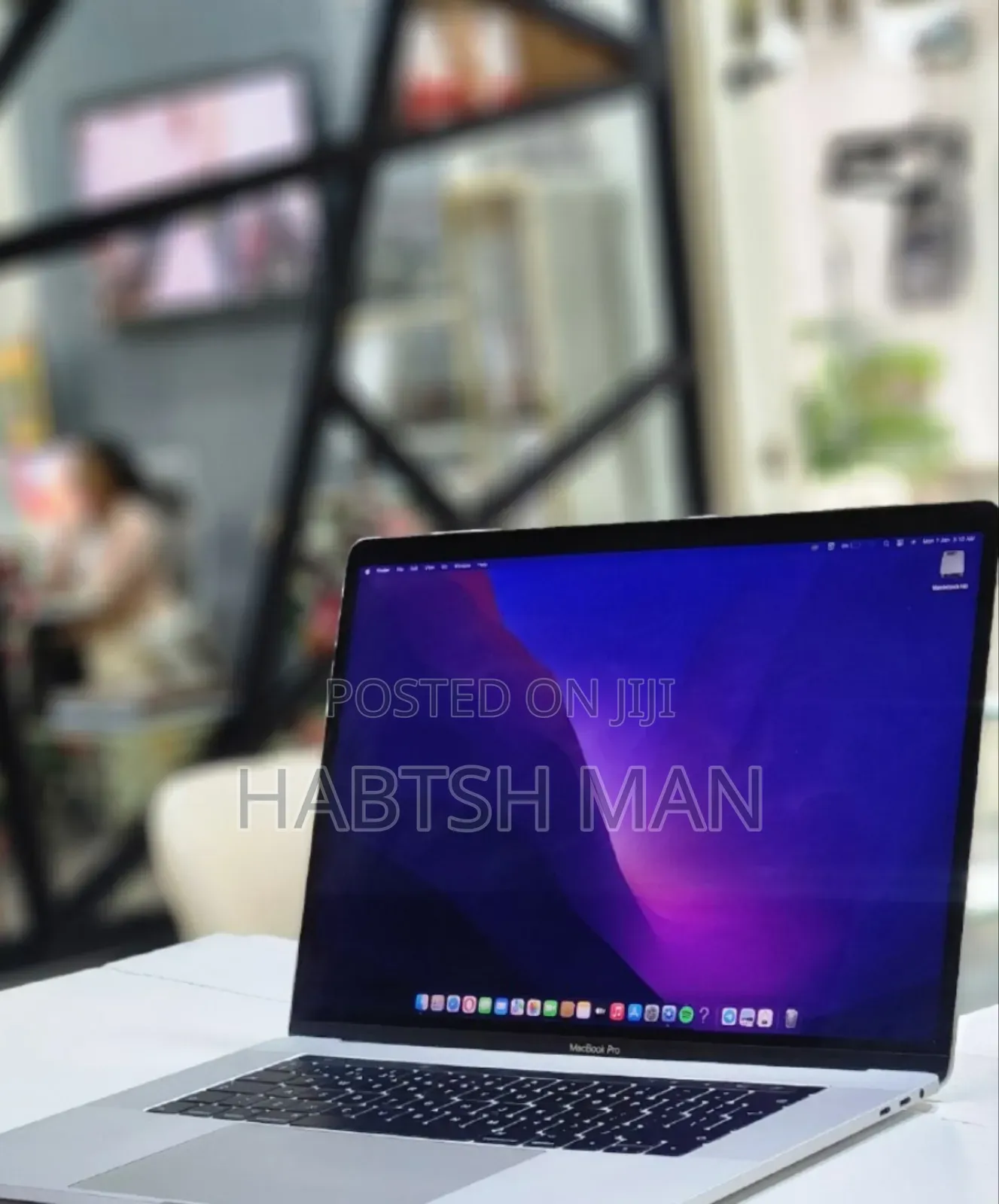 New Laptop Apple MacBook Pro 2017 16GB Intel Core I7 SSD 512GB