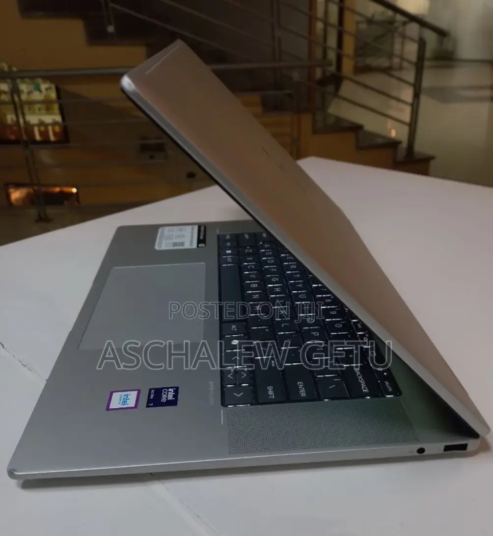 New Laptop HP Envy X360 32GB Intel Core Ultra 7 SSD 2T