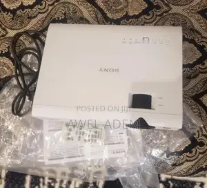 Sony VPL-Dx100 Hd 3lcd Projector