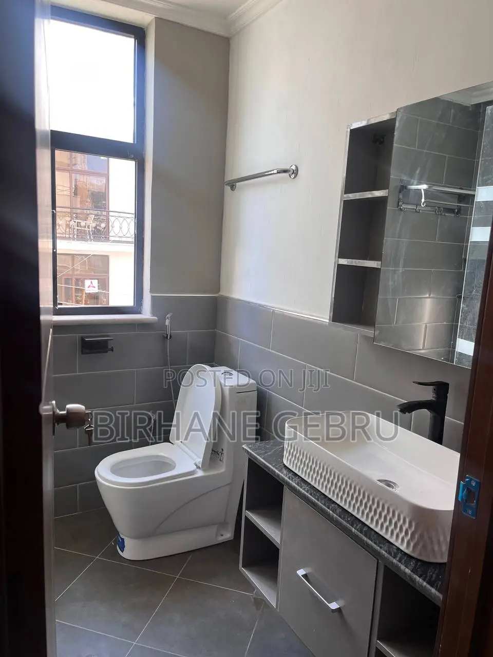 3bdrm Apartment in Apartiment, Bole for rent