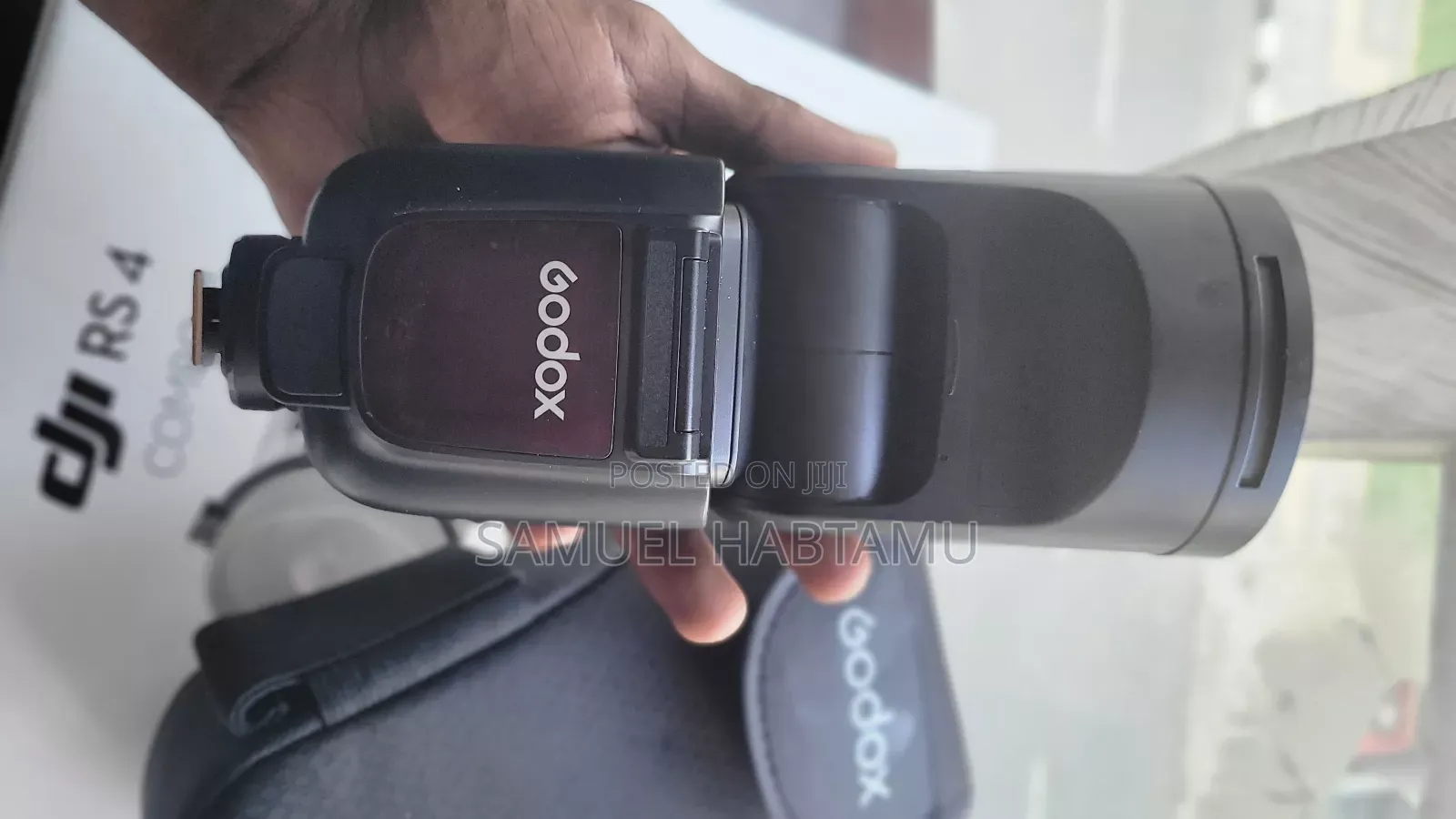 Godox V1 Pro Speedlight