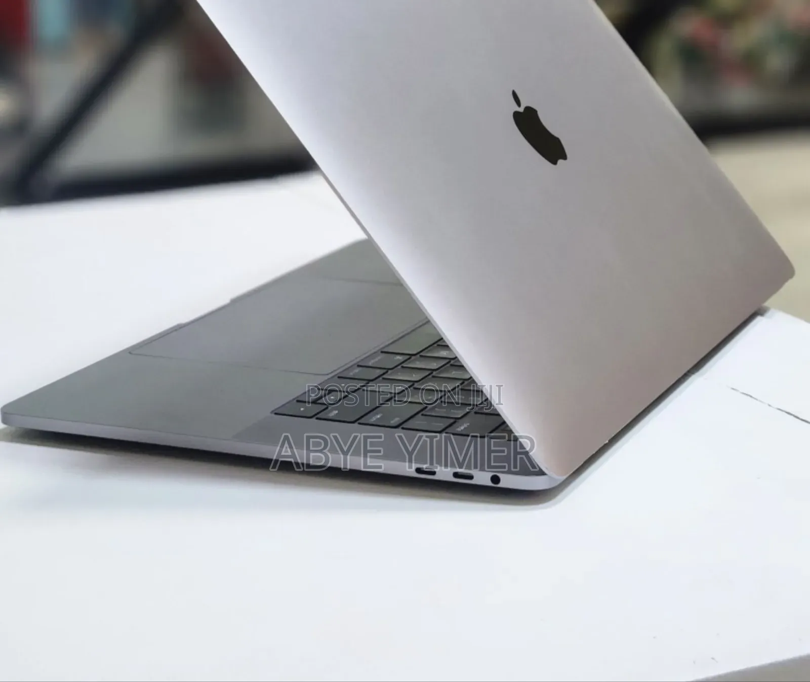 New Laptop Apple MacBook Pro 2016 16GB Intel Core I7 SSD 256GB