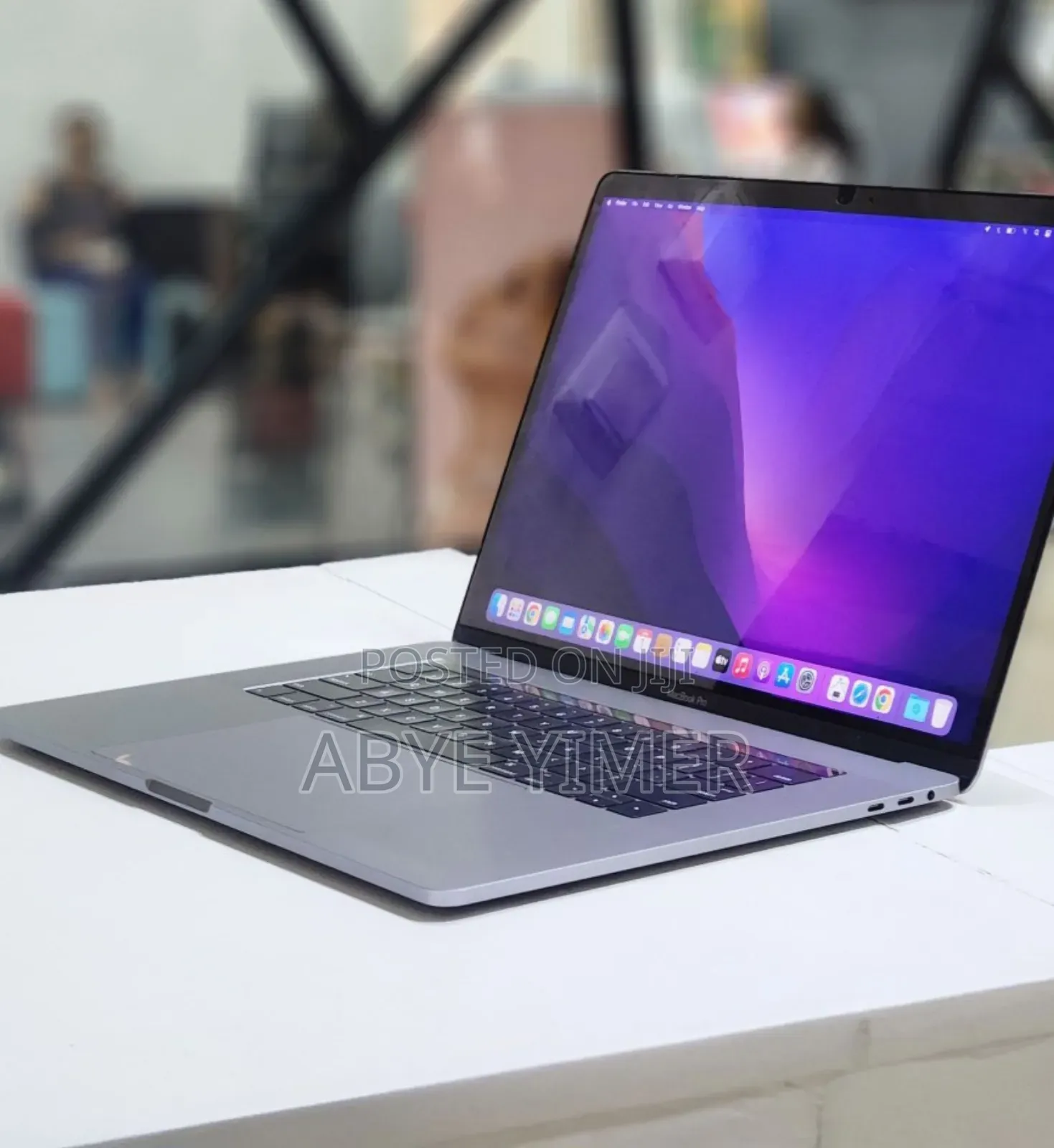 New Laptop Apple MacBook Pro 2016 16GB Intel Core I7 SSD 256GB