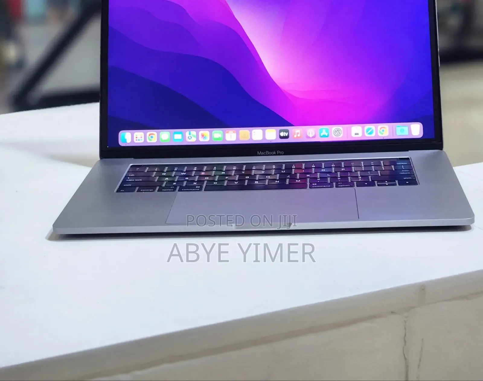 New Laptop Apple MacBook Pro 2016 16GB Intel Core I7 SSD 256GB