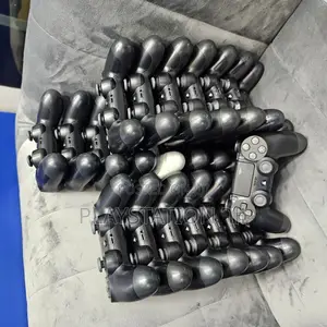 Photo - Playstation 4 Ena Playstation 3 Egezalew