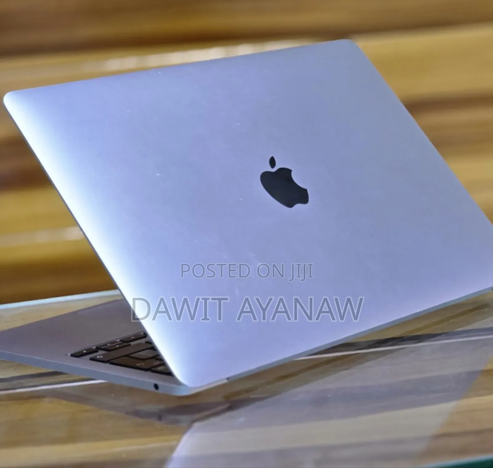 New Laptop Apple MacBook Pro 2022 M2 8GB Apple M2 SSD 256GB