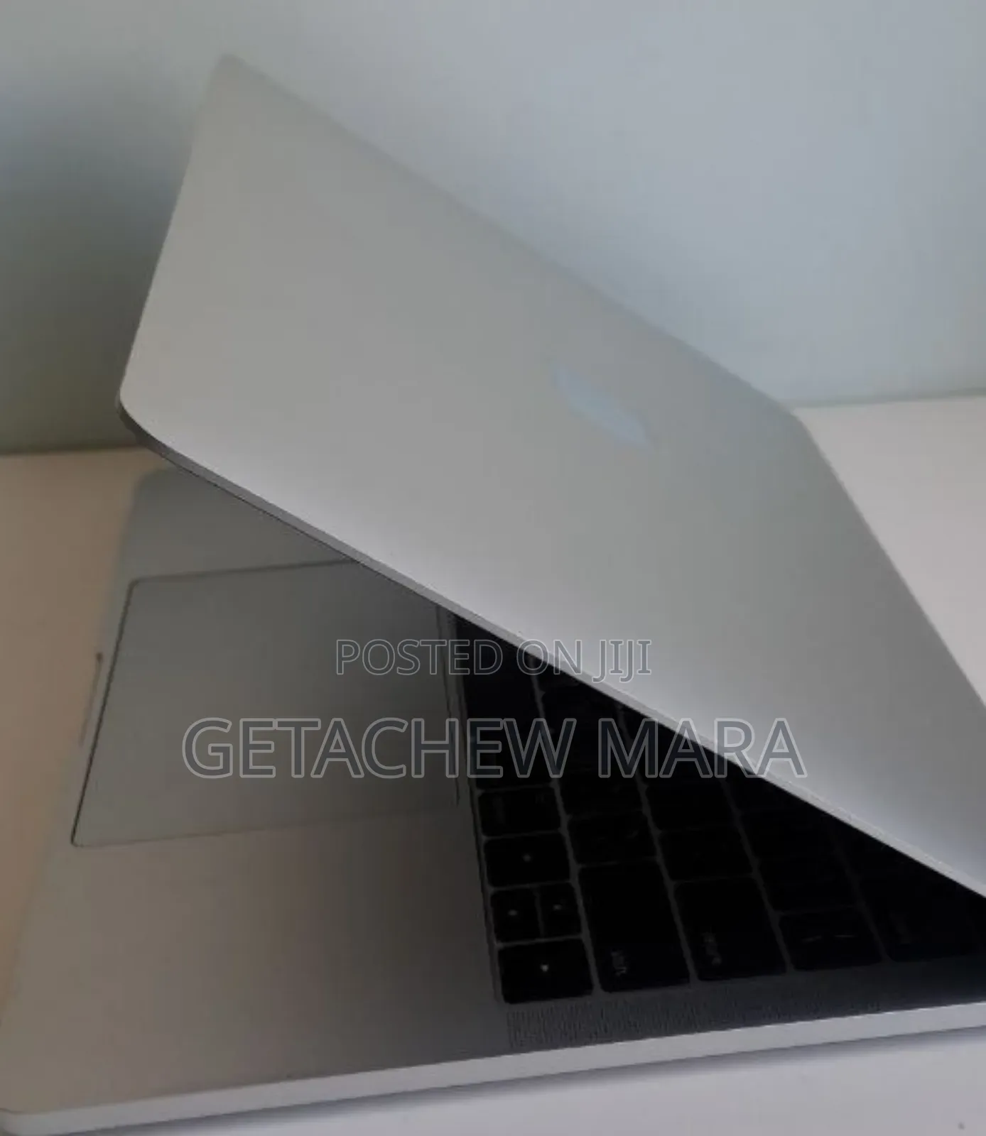 New Laptop Apple MacBook Pro 2017 8GB Intel Core I5 SSD 128GB