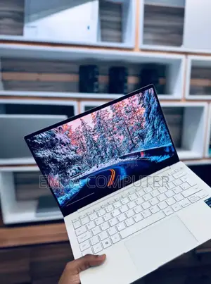 Photo - New Laptop Samsung Galaxy Book 2 16GB Intel Core I7 SSD 512GB