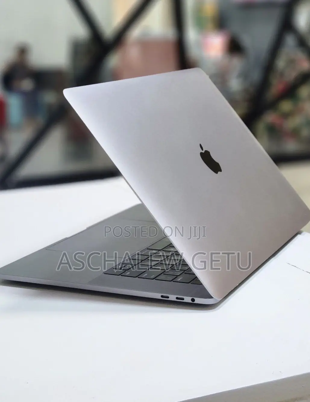 New Laptop Apple MacBook Pro 2016 16GB Intel Core I7 SSD 256GB