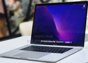 Photo - New Laptop Apple MacBook Pro 2017 16GB Intel Core I7 SSD 512GB