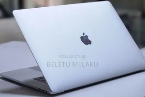 New Laptop Apple MacBook Pro 2017 16GB Intel Core I7 SSD 512GB