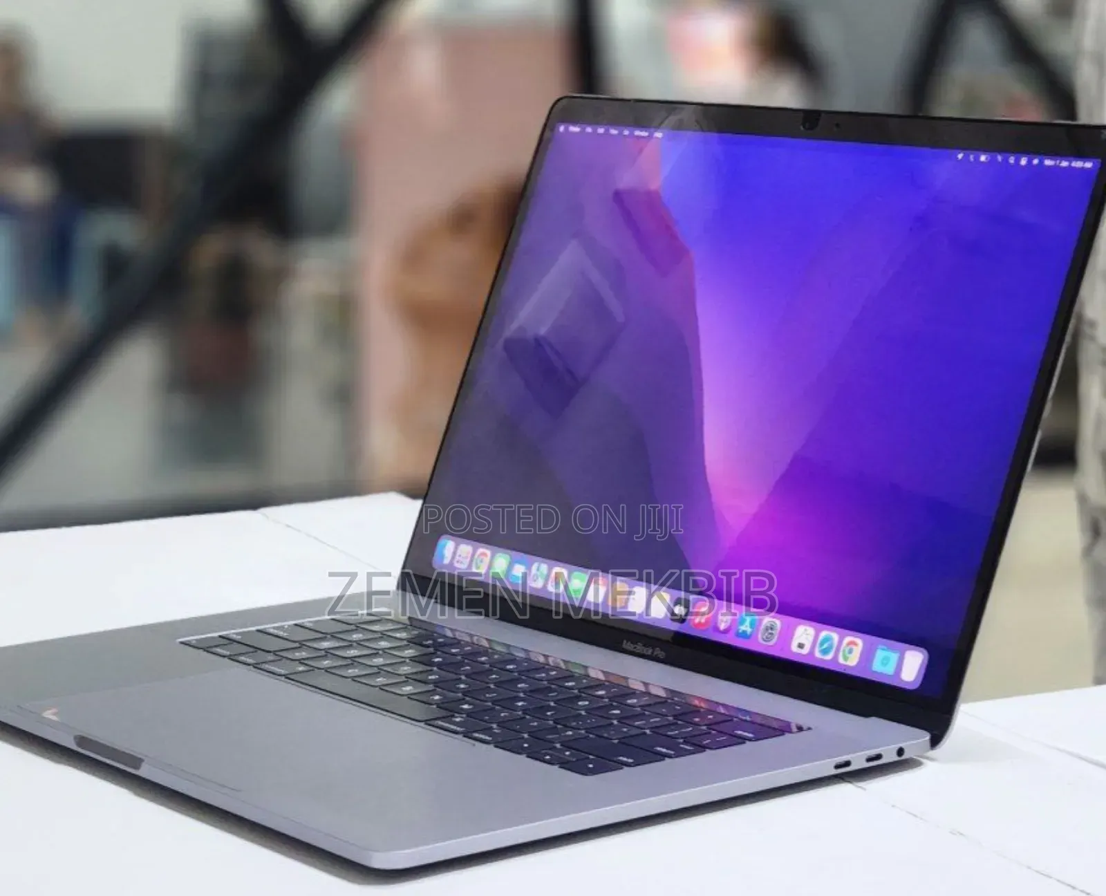 New Laptop Apple MacBook Pro 2016 16GB Intel Core I7 SSD 256GB