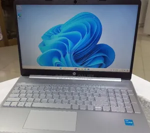 Photo - New Laptop HP 8GB Intel Core I3 SSD 1T