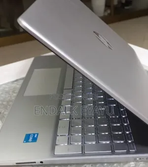 New Laptop HP 8GB Intel Core I3 SSD 1T