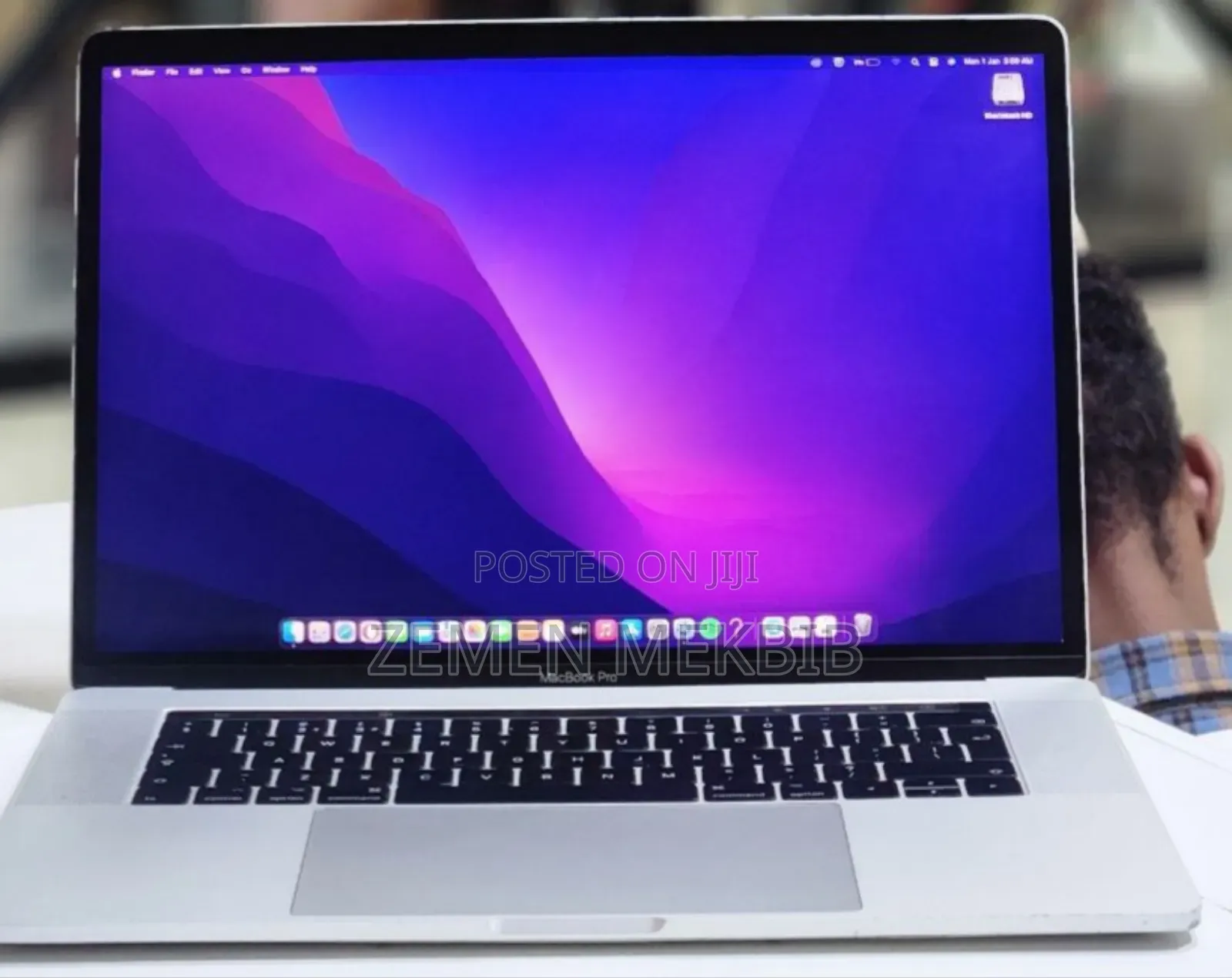 New Laptop Apple MacBook Pro 2017 16GB Intel Core I7 SSD 512GB