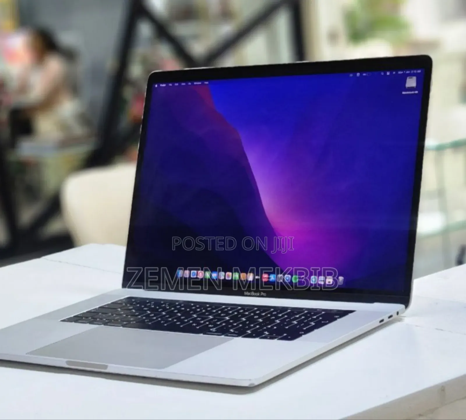 New Laptop Apple MacBook Pro 2017 16GB Intel Core I7 SSD 512GB