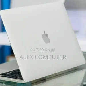 New Laptop Apple MacBook Pro 2022 M2 8GB Apple M2 SSD 512GB