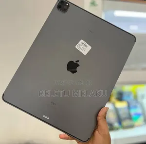 Photo - New Apple iPad Pro 12.9 (2020) 256 GB Gray