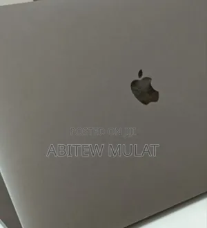 New Laptop Apple MacBook Pro 2017 16GB Intel Core I7 SSD 512GB