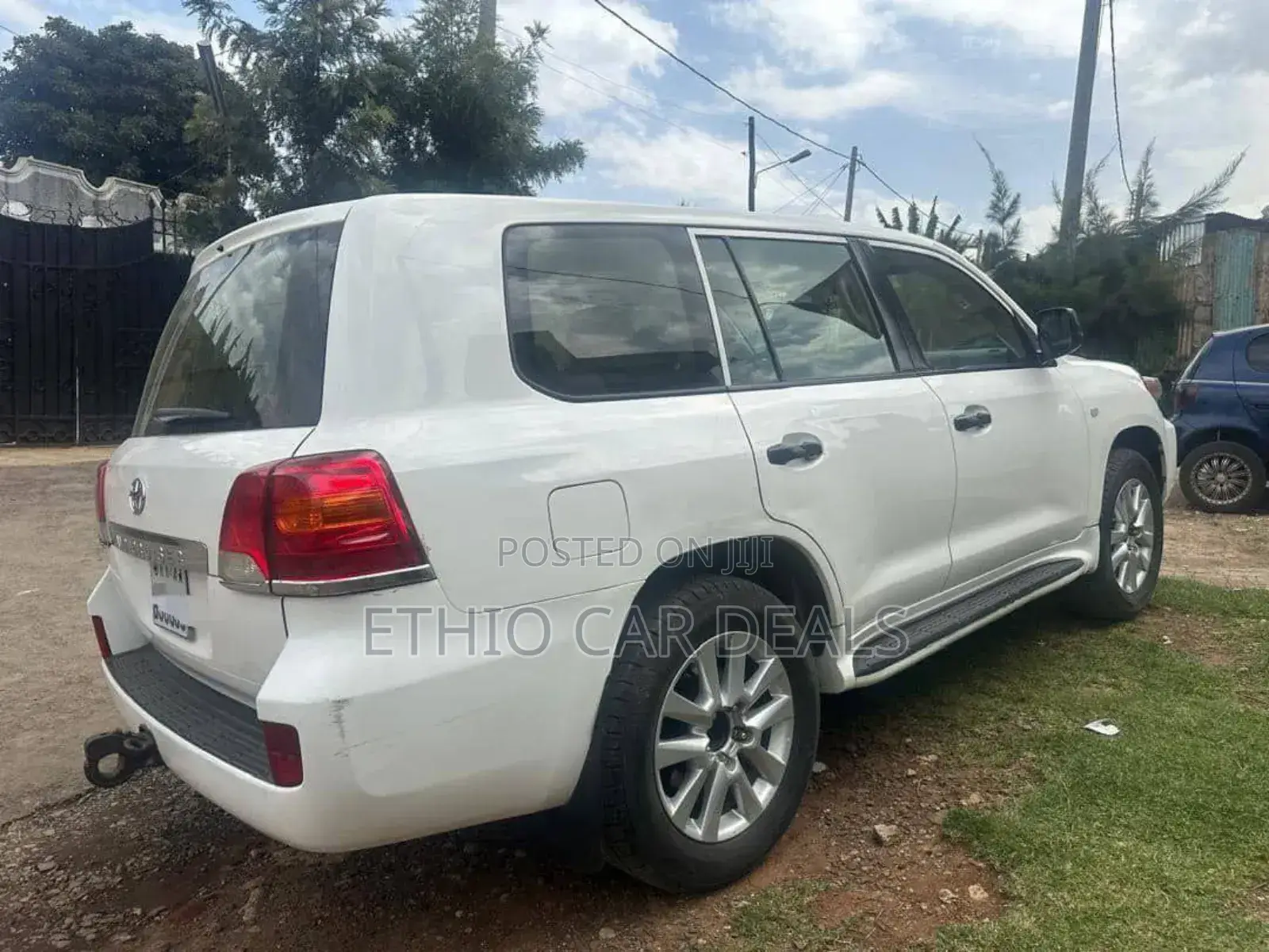 Toyota Land Cruiser 2009 White