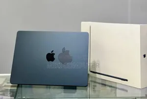 New Laptop Apple MacBook Air 2022 M2 8GB Intel SSD 256GB