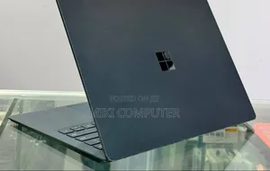 New Laptop Microsoft Surface 8GB Intel Core I5 SSD 256GB