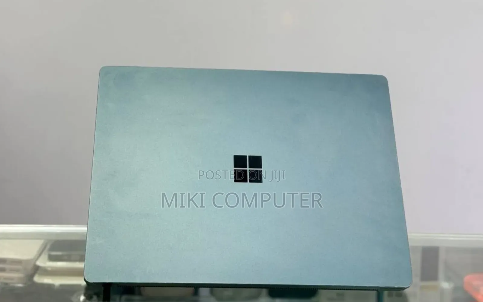 New Laptop Microsoft Surface 8GB Intel Core I5 SSD 256GB