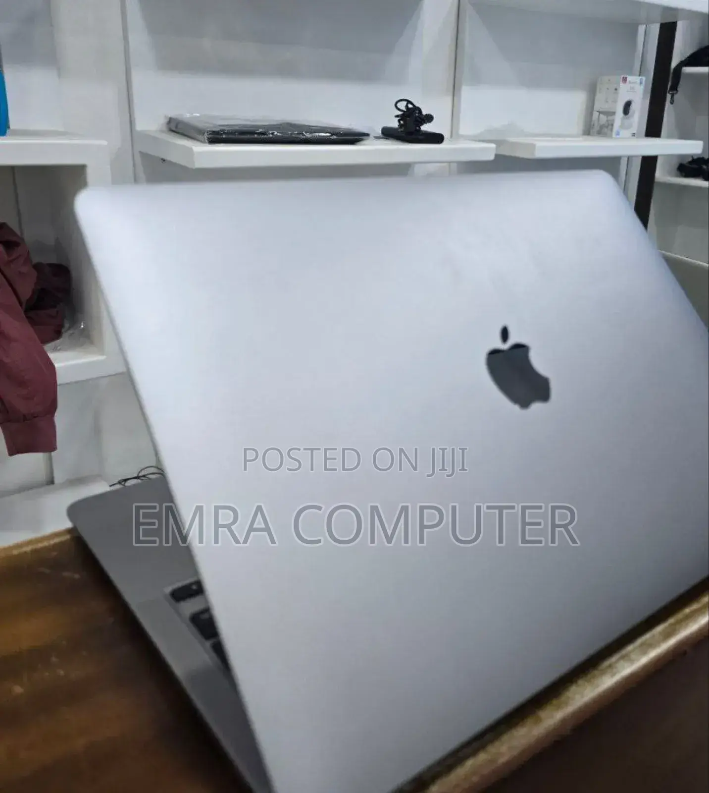New Laptop Apple MacBook Air 2020 M1 8GB Apple M1 SSD 256GB