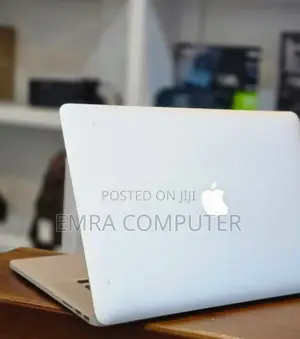 New Laptop Apple MacBook Pro 2015 16GB Intel Core I7 SSD 256GB