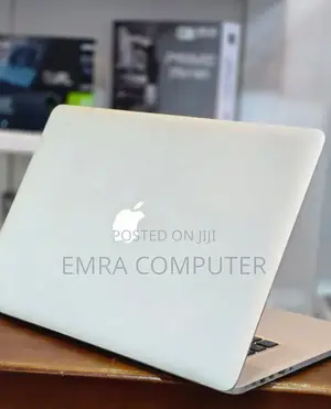 New Laptop Apple MacBook Pro 2015 16GB Intel Core I7 SSD 256GB