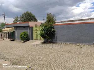 3bdrm House in South West Shewa for rent