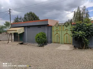 3bdrm House in South West Shewa for rent