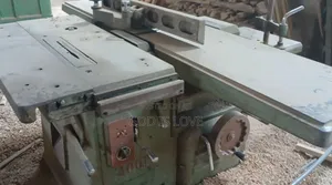 Photo - የሚሸጡ የእንጨት ማሽኖች የጣልያን 1)የውስጥ መላጊያ ኮምቢናታ ማሽን የውስጥ መላጊያ ማሽን