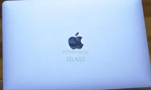 New Laptop Apple MacBook Pro 2022 M2 8GB Apple M2 SSD 256GB