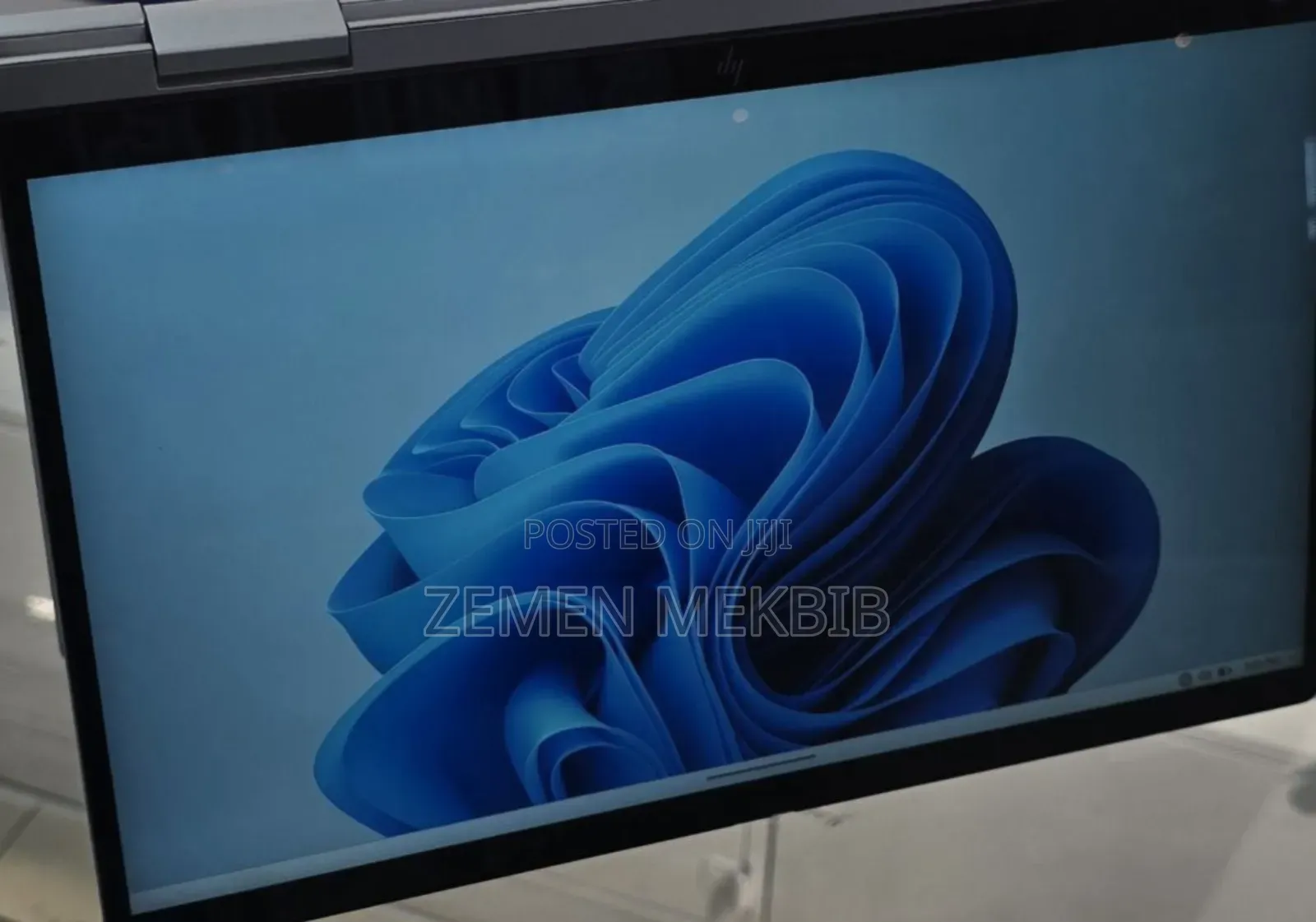 New Laptop HP Envy X360 8GB Intel Core I5 SSD 1T