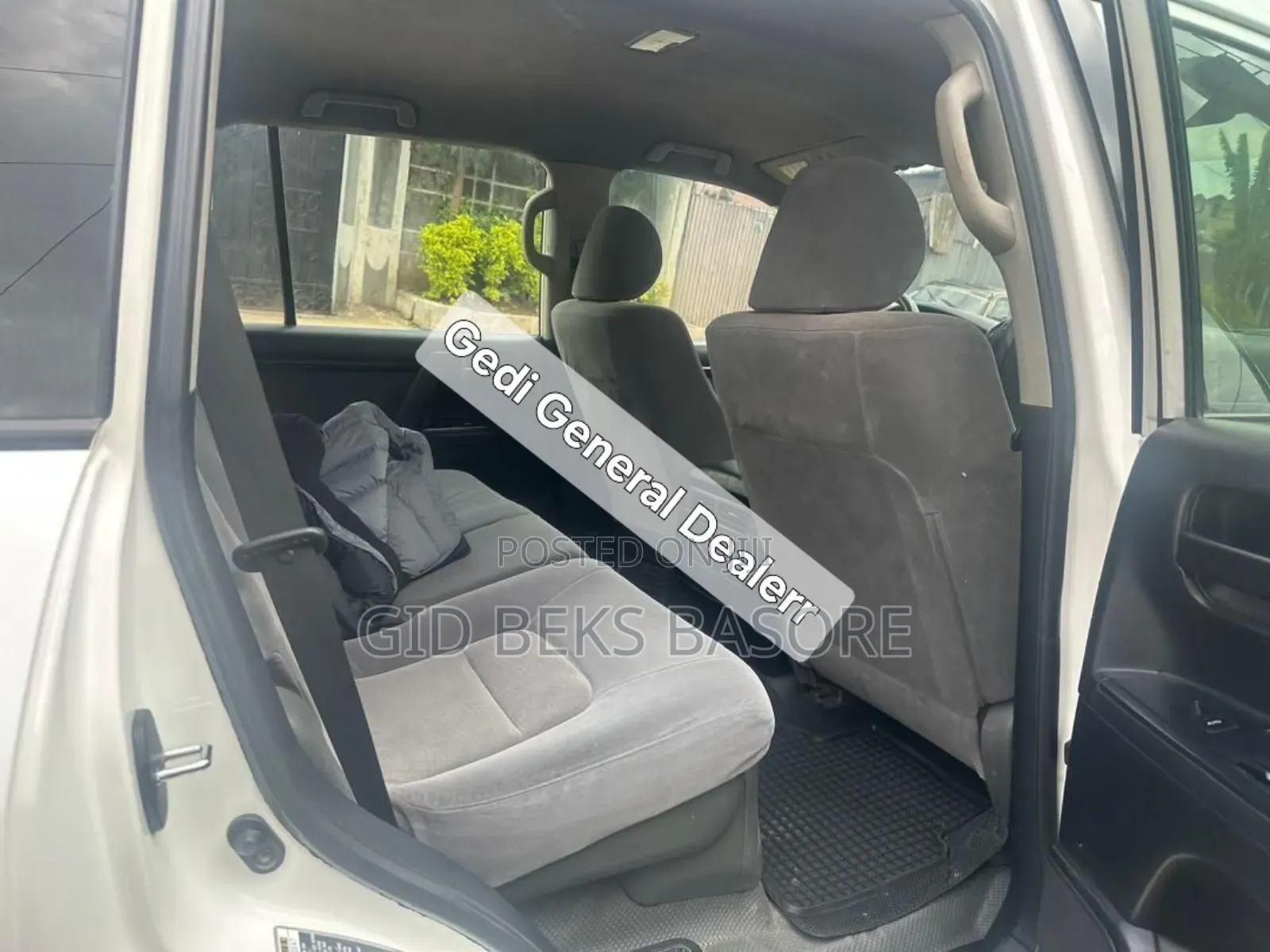 Toyota Land Cruiser 2012 White