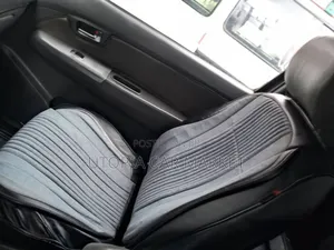 Toyota Hilux 2012 Black