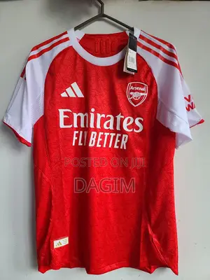 Photo - New Arsenal 2025/26 Home Kit