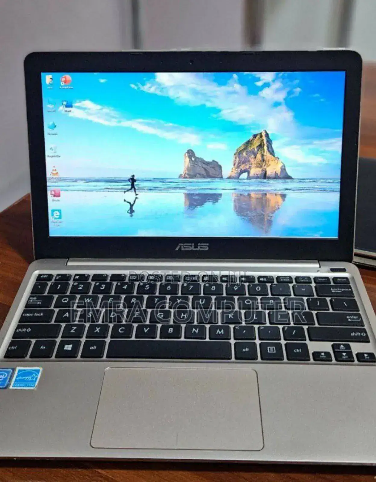 New Laptop Asus 2GB Intel Atom SSD 32GB