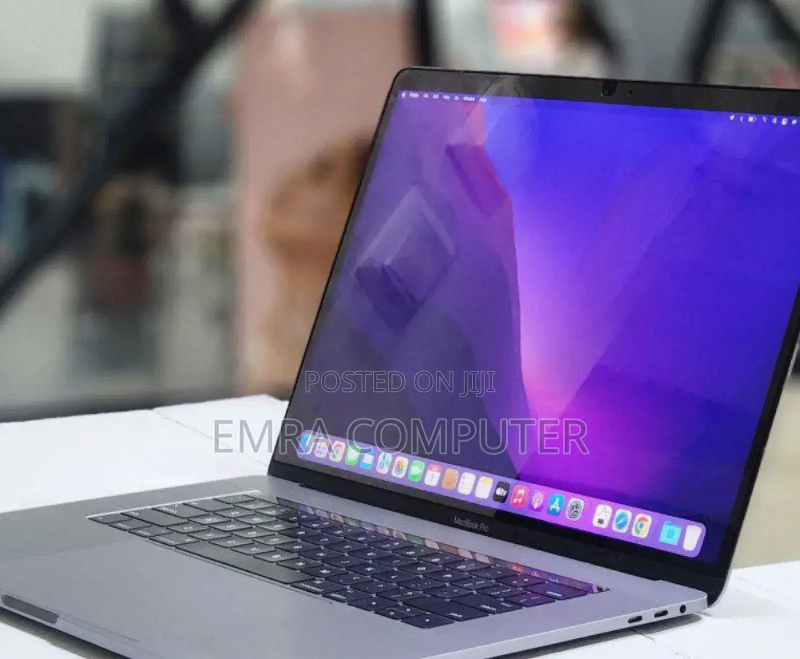 New Laptop Apple MacBook Pro 2016 16GB Intel Core I7 SSD 256GB