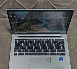 New Laptop HP EliteBook 830 G8 16GB Intel Core I5 SSD 512GB
