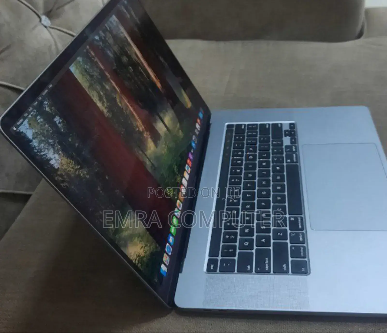 New Laptop Apple MacBook Pro 2019 32GB Intel Core I9 SSD 512GB
